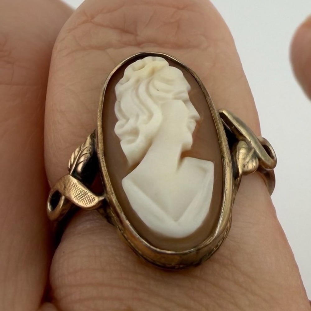 Vintage 10K Gold Filled Shell Cameo Ring Size 6.5 Victorian Leaf Design